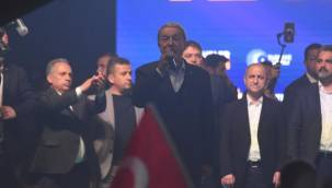 Cumhuriyet Meydanında coşkulu kutlama: Bakan Akar Kayserililere teşekkür etti