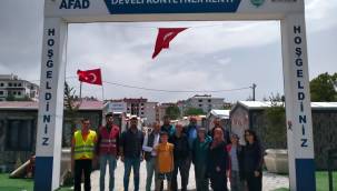 Develi Belediye Başkanı Cabbar, Elbistan Develi Konteyner Kent’i ziyaret etti. 