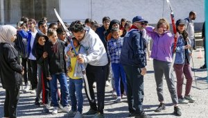 Diyarbakır'da "Mobil Spor" ekibiyle kırsaldaki çocuklar sporla buluşuyor 