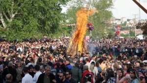 Edirne'de geleneksel "Kakava ateşi" yakıldı