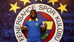 Fenerbahçeli Michy Batshuayi: Umarım bu yıl birden fazla kupayı kazanır ve taraftarlarımızla beraber kutlarız