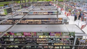 İngiltere'de enflasyon nisanda beklenenden az geriledi