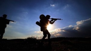 Irak'ın kuzeyindeki barınma alanlarından kaçan 3 terörist teslim oldu