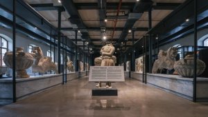 "İzmir Kültür Sanat Fabrikası" eşsiz eserleriyle ziyaretçilerini karşılıyor