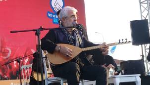 Kayseri’de 1 Mayıs İşçi Bayramı dolayısıyla Esat Kabaklı Konseri düzenlendi 