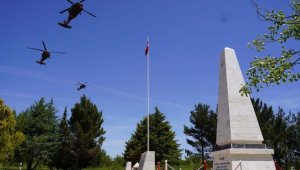 Malatya'da 2001'de askeri uçağın düşmesi sonucu şehit olan 34 asker anıldı