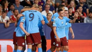 Manchester City, peş peşe 3'üncü Premier Lig şampiyonluğu için büyük bir adım attı