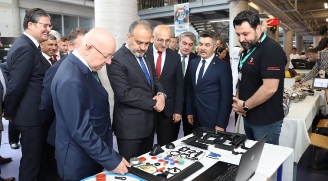 Otomotiv öğrencileri Bursa'da teknolojinin peşinde