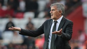 PFDK'den Beşiktaş Teknik Direktörü Şenol Güneş'e para cezası