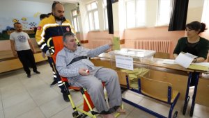 Sağlık Bakanlığı 9 bin 670 hasta seçmene ulaşım hizmeti verdi