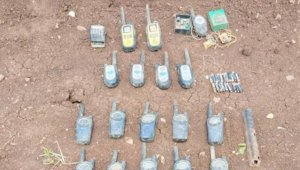 Siirt'te terör örgütü PKK'ya yönelik operasyonda 18 telsiz ve 2 patlatma düzeneği bulundu