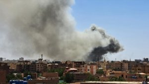 Sudan'da çatışmalardan ötürü yerinden olanların sayısı 950 bine yaklaştı