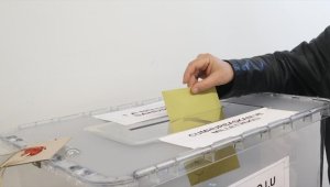 Yurt dışı ve gümrüklerde şu ana kadar 1 milyon 404 bin seçmen oy kullandı