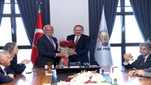 AK Parti Yerel Yönetimler Başkanlığında devir teslim