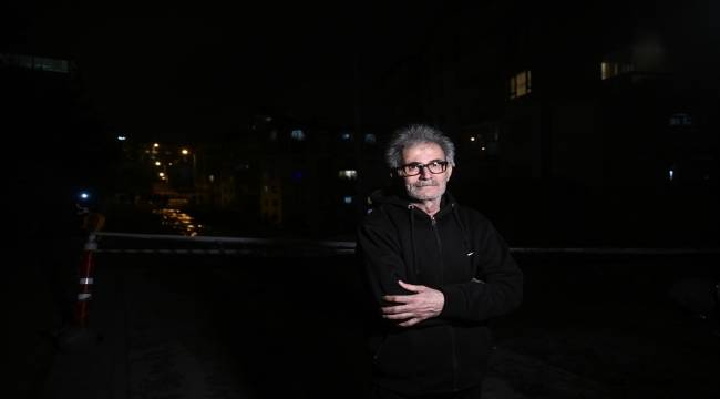 Ankara'da etkili olan sağanak nedeniyle Keçiören'de yol çöktü