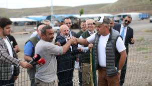 Başkan Çolakbayrakdar, hem kurban sattı hem pazarlık yaptı 