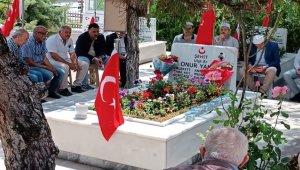 Beypazarı'nda şehit Onur Yaman kabri başında anıldı