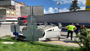 Çubuk'ta iki otomobilin çarpıştığı kazada 1 kişi yaralandı