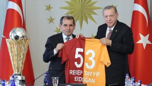 Cumhurbaşkanı Erdoğan, Galatasaray futbol takımını kabul etti