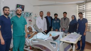 Depremzedelere yardım getirirken kaza geçiren Pakistanlı şoför 3 ay sonra gözlerini açtı