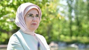Emine Erdoğan, YKS'ye giren öğrencilere başarılar diledi