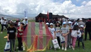 Hacılar Kaymakamlığından Hürmetçi Sazlığın'da Uçurtma Şenliği