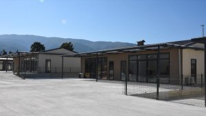 Hatay'da 2 bin 509 depremzede esnafa geçici iş yerleri teslim edildi