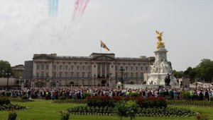 İngiltere Kralı 3. Charles'ın hükümdar olarak ilk resmi doğum günü kutlanıyor