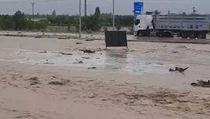 Kayseri'nin Yeşilhisar İlçesi'ni sel vurdu!