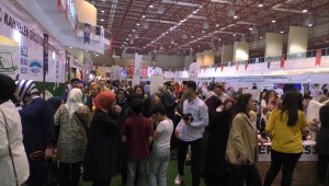 Kayseri'de 22 kadın kooperatifinin ürünlerinin yer aldığı fuar açıldı