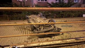 Kayseri'de devrilen otomobildeki 3 kişi yaralandı