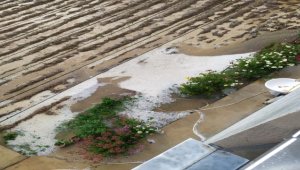 Konya'nın 3 ilçesinde sağanak nedeniyle ev, iş yeri ve tarım alanlarını su bastı