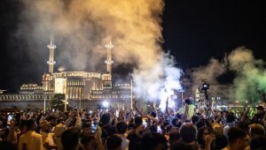 Manchester City'nin Şampiyonlar Ligi şampiyonluğu, Taksim'de kutlandı