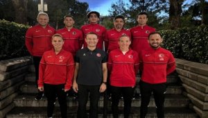 Milli triatloncular, İspanya'da madalya mücadelesi verecek