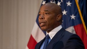 New York Belediye Başkanı, düzensiz göçmenleri istemeyen 30 ilçe yönetimine dava açtı