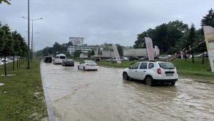 Samsun'da şiddetli yağış sel ve taşkınlara neden oldu