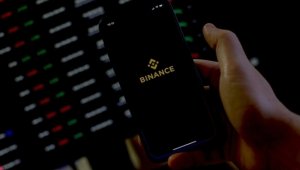 SEC, Binance'in ABD'deki varlıklarının dondurulmasını istedi