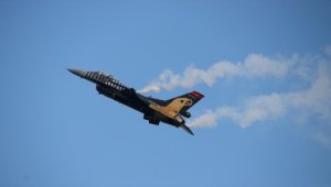 SOLOTÜRK Tekirdağ'da gösteri uçuşu yaptı