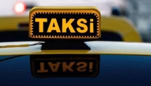 Taksicilerin yolcu kavgasında kan aktı