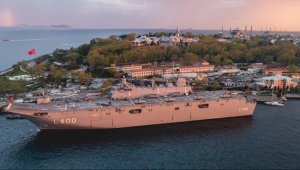 TCG Anadolu, İstanbul ve İzmir'deki limanlarda 400 bin vatandaşla buluştu