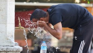 Ankara Üniversitesi Öğretim Üyesi Prof. Dr. Çiçek, Türkiye'deki sıcaklık artışını değerlendirdi