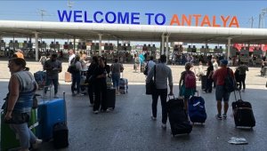 Antalya'ya 1 günde hava yolu ile 99 bin 149 turist geldi