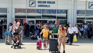 Antalya'ya hava yoluyla gelen turist sayısı 7 milyonu aştı