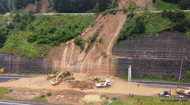 Bakan Uraloğlu sel ve heyelandan etkilenen 11 noktada çalışmalarını sürdürdüklerini bildirdi
