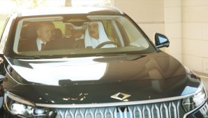 Cumhurbaşkanı Erdoğan, Katar Emiri Al Sani'ye Togg hediye etti