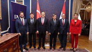 Dışişleri Bakanı Fidan, Macaristan'da ziyaretlerde bulundu