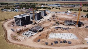 Elazığ'da depremzedeler için 2 bin 936 konut inşa ediliyor