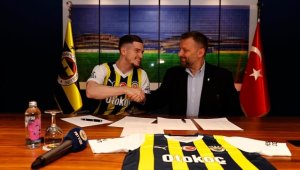 Fenerbahçe, İngiliz futbolcu Ryan Kent ile 4 yıllık sözleşme imzaladı