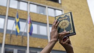 İsveç Dışişleri Bakanlığı Kur'an-ı Kerim yakılmasını kınadı