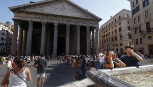 İtalya'da aşırı hava sıcaklıkları nedeniyle bazı kentlerde "kırmızı" alarm verildi